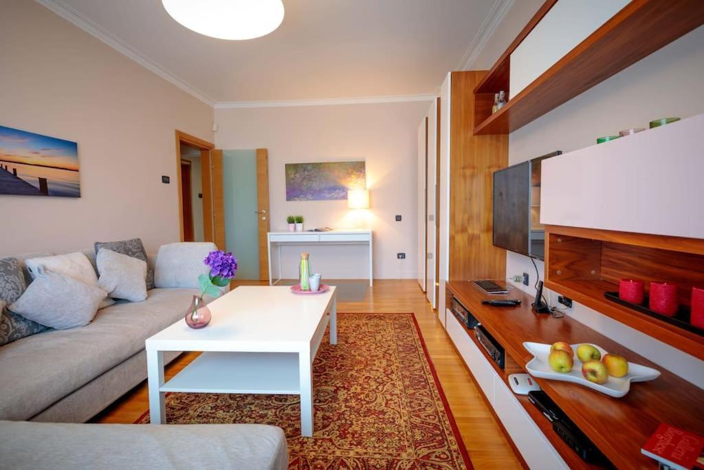 Green Apartment - Top Location, Near City Center! Sofia Exterior foto